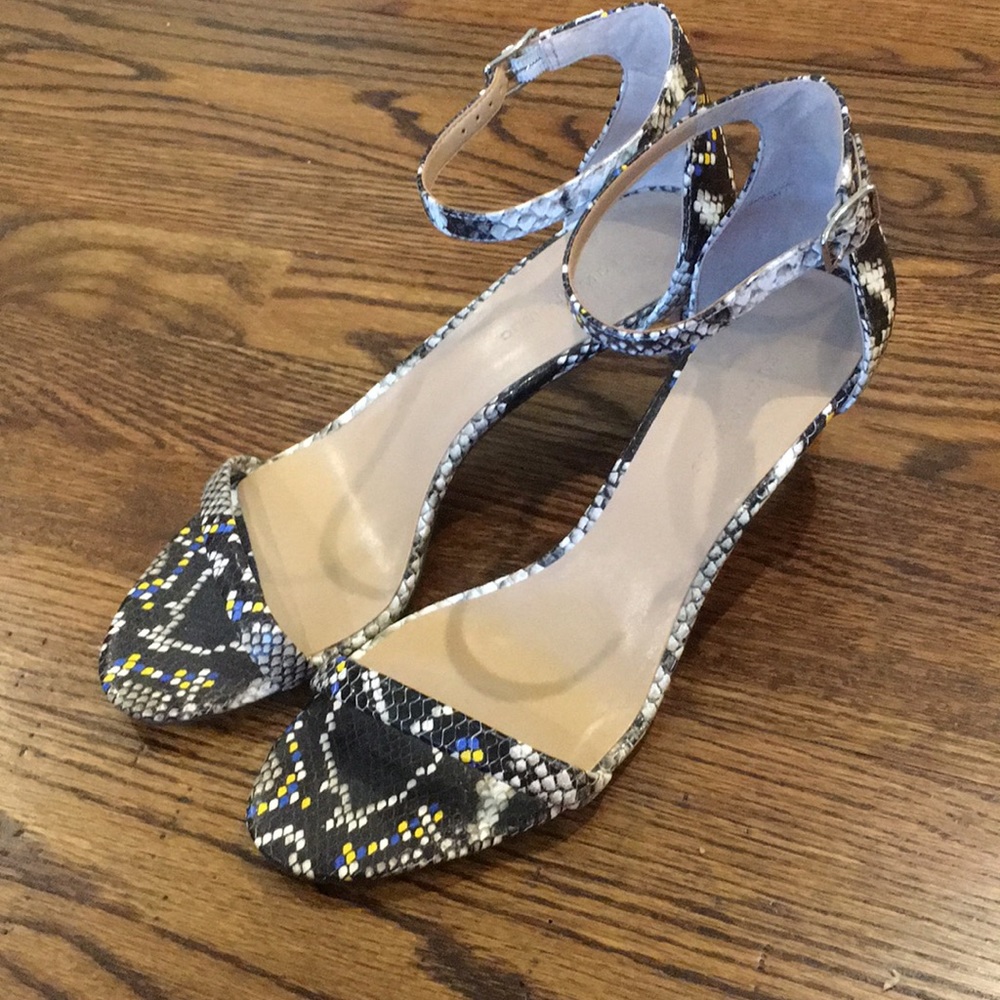 Worn once kitten heel pumps